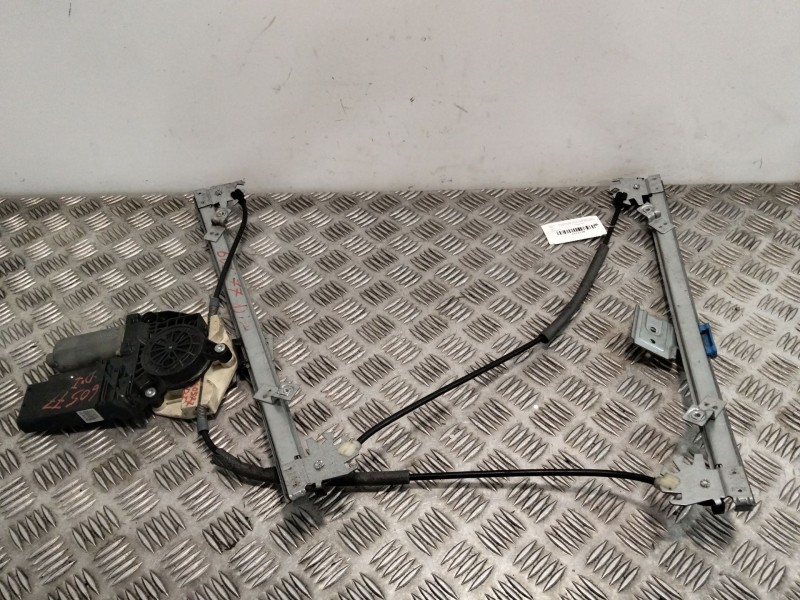 Recambio de elevalunas delantero izquierdo para volkswagen golf iv variant (1j5) 1.9 tdi referencia OEM IAM 0130821765  