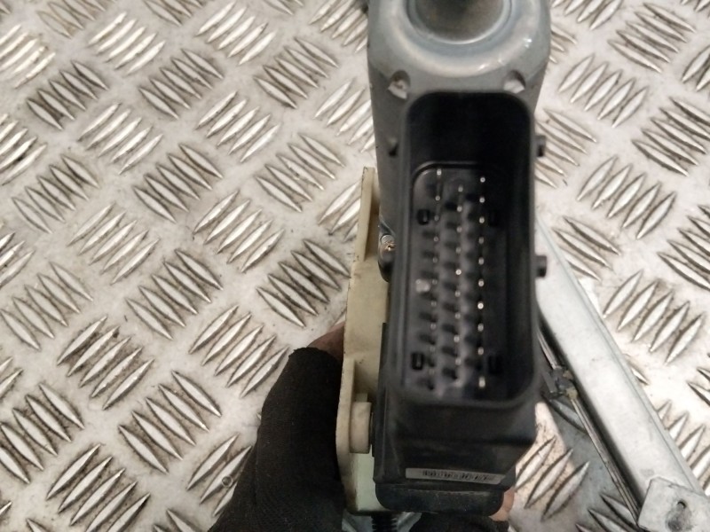 Recambio de elevalunas delantero izquierdo para volkswagen golf iv variant (1j5) 1.9 tdi referencia OEM IAM 0130821765  
