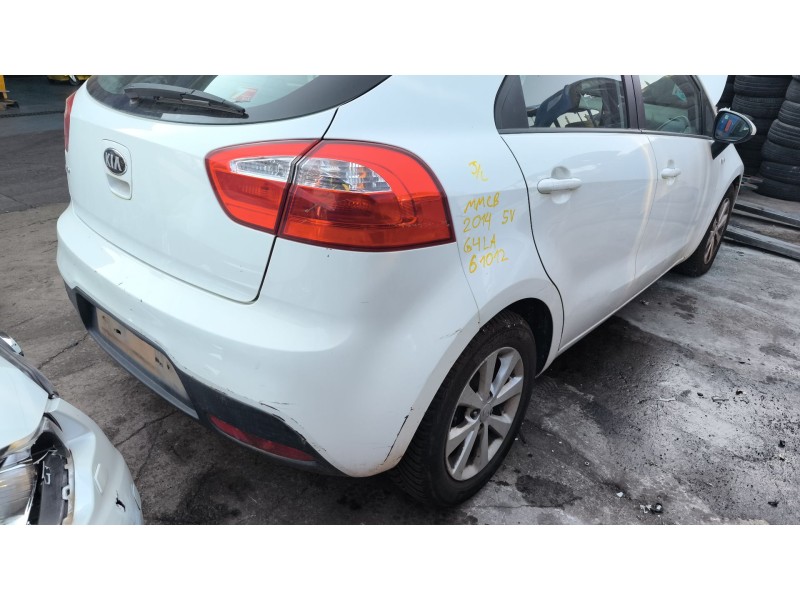 Recambio de puente trasero para kia rio iii (ub) 1.25 cvvt referencia OEM IAM 551001W100  
