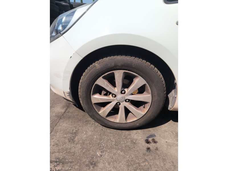 Recambio de llanta delantera izquierda para kia rio iii (ub) 1.25 cvvt referencia OEM IAM 529101W200  