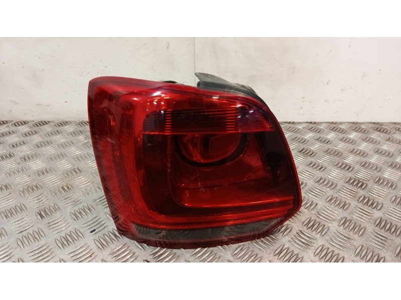 Recambio de piloto trasero izquierdo para volkswagen polo v (6r1, 6c1) 1.6 tdi referencia OEM IAM 6R0945257A  