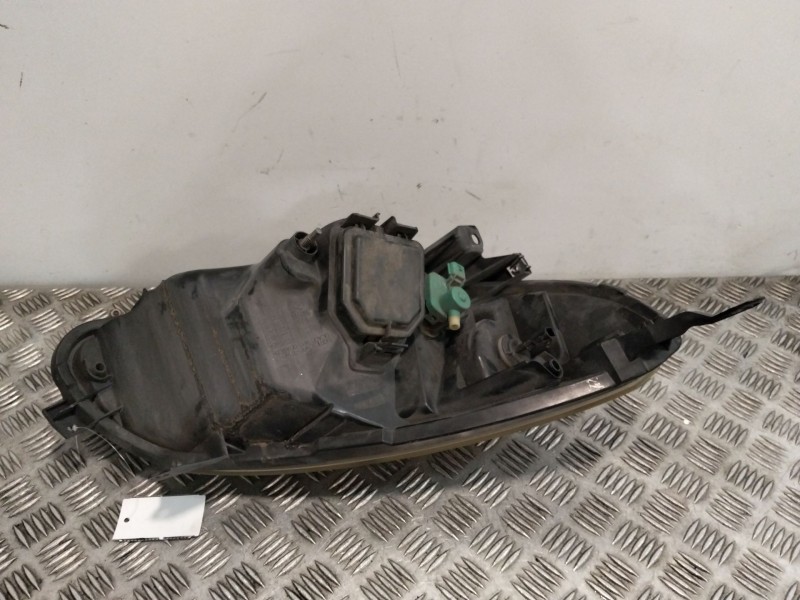 Recambio de faro izquierdo para renault twingo ii (cn0_) 1.2 16v (cn0k, cn0v) referencia OEM IAM 27152700  