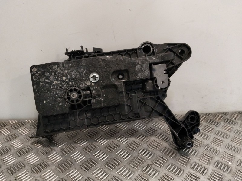 Recambio de soporte bateria para audi q2 (gab, gag) 30 tdi referencia OEM IAM 5Q0915321K  