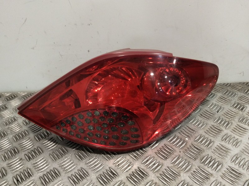 Recambio de piloto trasero derecho para peugeot 207/207+ (wa_, wc_) 1.6 hdi referencia OEM IAM 964998658002  