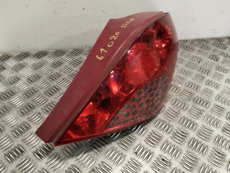 Recambio de piloto trasero derecho para peugeot 207/207+ (wa_, wc_) 1.6 hdi referencia OEM IAM 964998658002  