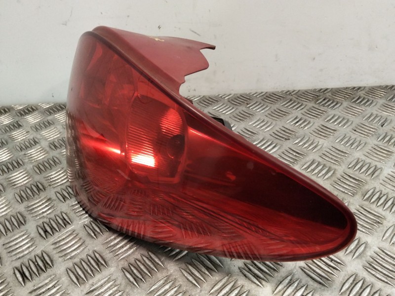 Recambio de piloto trasero derecho para peugeot 207/207+ (wa_, wc_) 1.6 hdi referencia OEM IAM 964998658002  