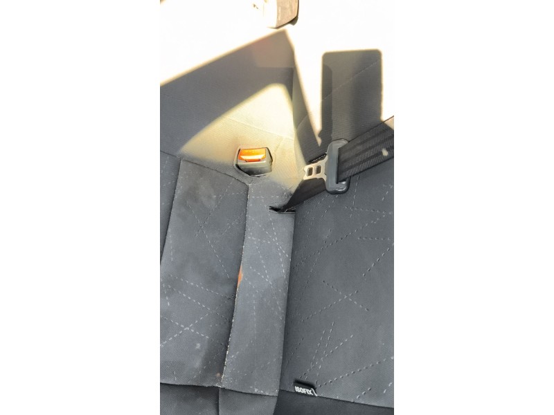 Recambio de enganche cinturon trasero izquierdo para kia rio iii (ub) 1.25 cvvt referencia OEM IAM 898301W200HU  