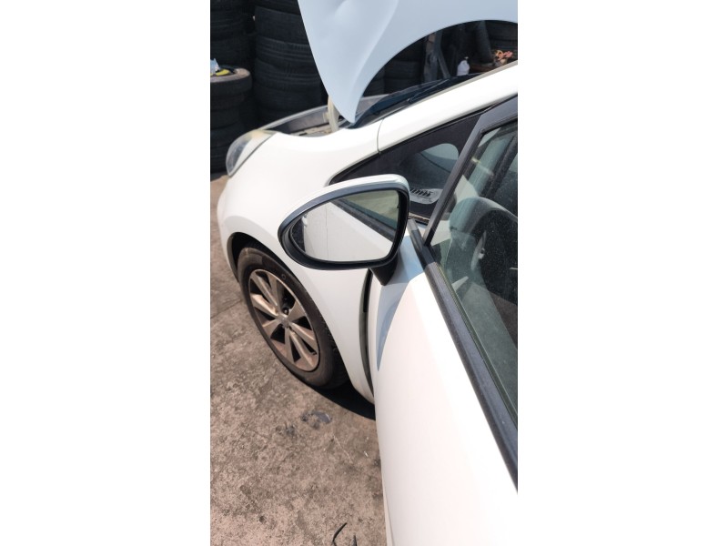 Recambio de retrovisor izquierdo para kia rio iii (ub) 1.25 cvvt referencia OEM IAM 876101W050  