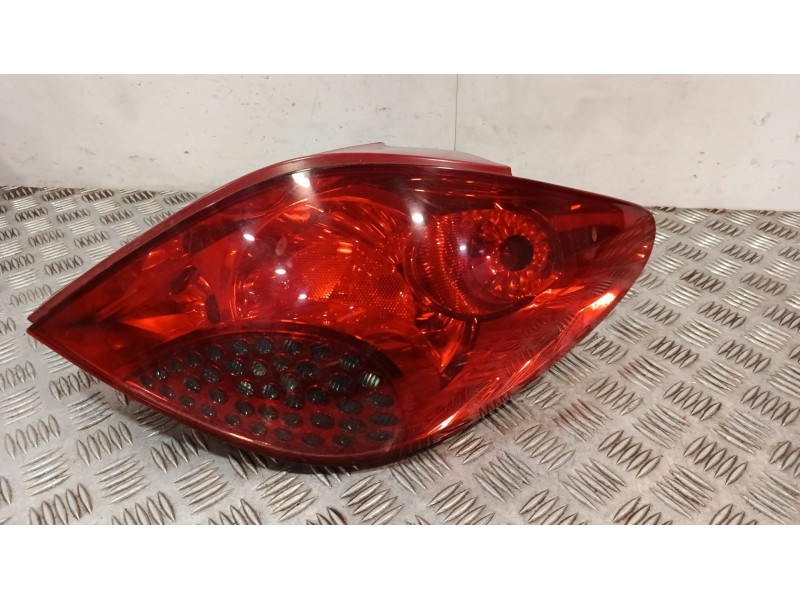 Recambio de piloto trasero derecho para peugeot 207/207+ (wa_, wc_) 1.6 hdi referencia OEM IAM 9649986580  