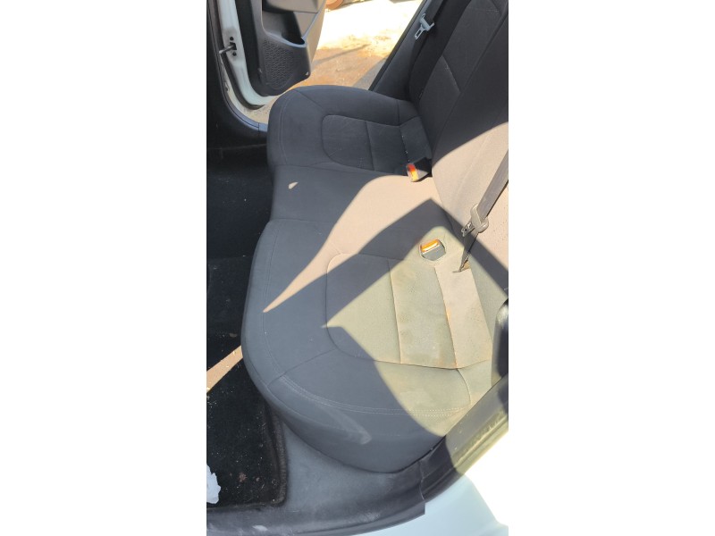 Recambio de asientos traseros para kia rio iii (ub) 1.25 cvvt referencia OEM IAM 891001W010BDM  