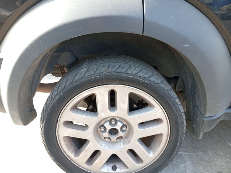Recambio de paso de rueda trasero derecho para dodge nitro 2.8 crd referencia OEM IAM 55157174AD  