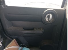 Recambio de guarnecido puerta trasera izquierda para dodge nitro 2.8 crd referencia OEM IAM 5KF491DVAA  