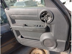 Recambio de guarnecido puerta delantera izquierda para dodge nitro 2.8 crd referencia OEM IAM 5KF451DVAE  