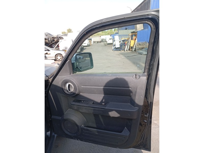 Recambio de elevalunas delantero derecho para dodge nitro 2.8 crd referencia OEM IAM 68004820AA  