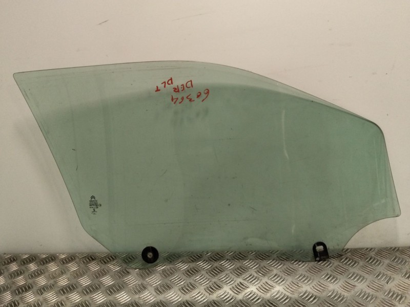 Recambio de luna delantera izquierda para citroën c4 cactus 1.2 vti 82 referencia OEM IAM 9825141280  
