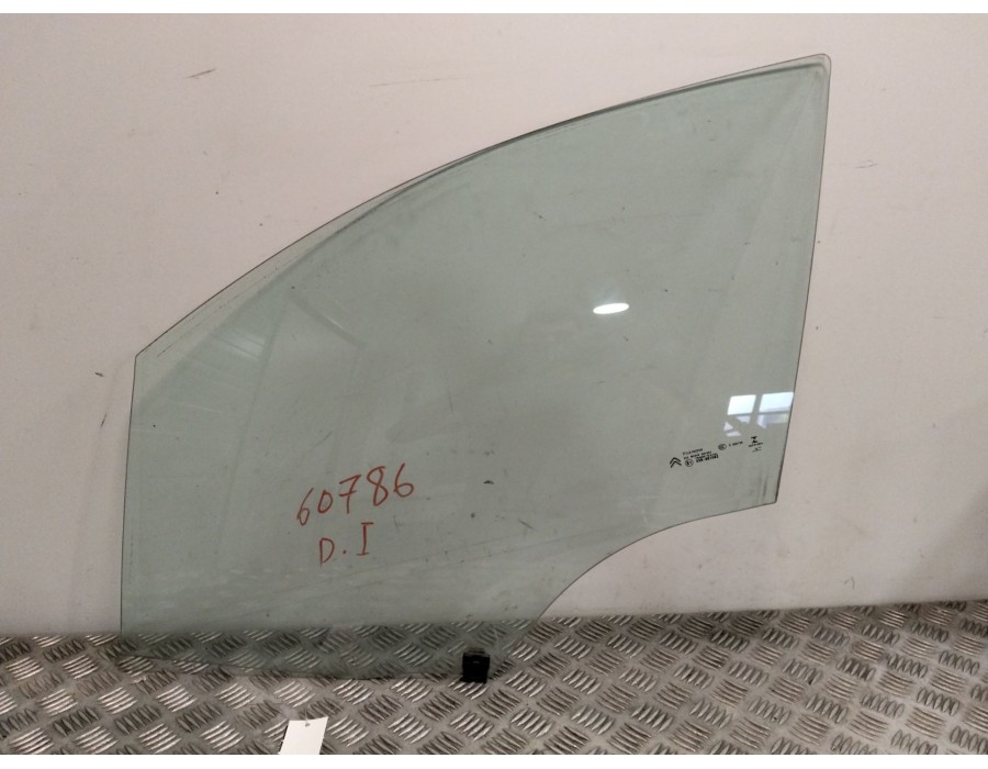 Recambio de luna delantera izquierda para citroën c4 ii (nc_) 1.6 hdi 115 referencia OEM IAM 9807402880  