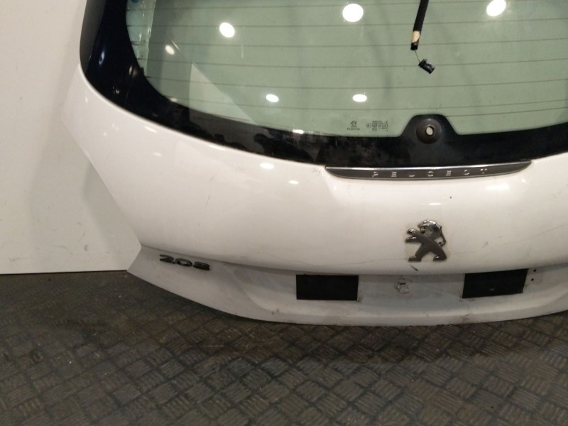 Recambio de porton trasero para peugeot 208 i (ca_, cc_) 1.2 vti 82 referencia OEM IAM 9810682180  