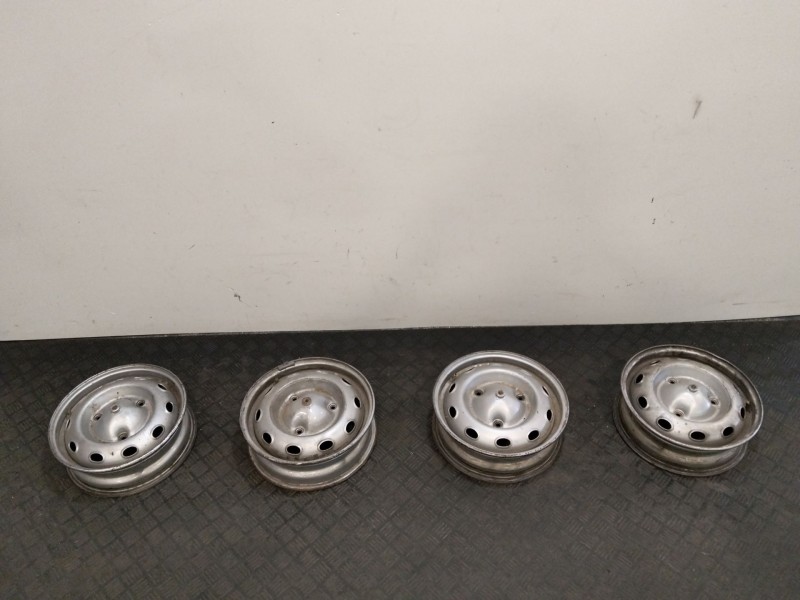 Recambio de juego llantas para renault 4 (112_) 1.1 (1128, s128) referencia OEM IAM   
