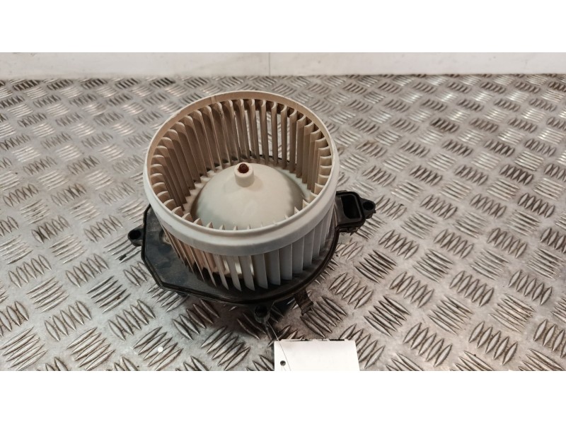 Recambio de motor calefaccion para peugeot partner caja/chasis 1.6 hdi referencia OEM IAM 5F2228200  