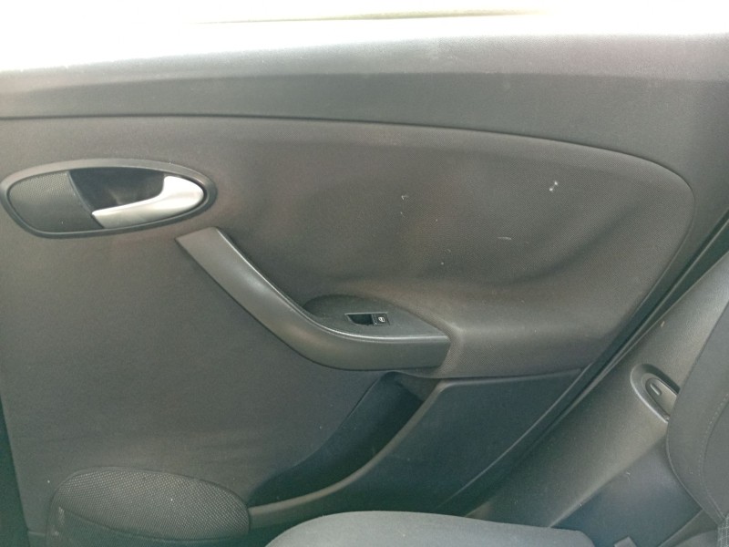 Recambio de guarnecido puerta trasera derecha para seat altea xl (5p5, 5p8) 1.6 tdi referencia OEM IAM 5P0867212  