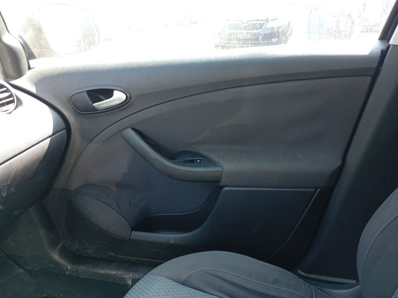 Recambio de guarnecido puerta delantera derecha para seat altea xl (5p5, 5p8) 1.6 tdi referencia OEM IAM 5P0867012  