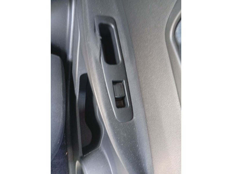 Recambio de mando elevalunas trasero izquierdo para nissan qashqai i (j10, nj10) 2.0 dci referencia OEM IAM 25411JD000  