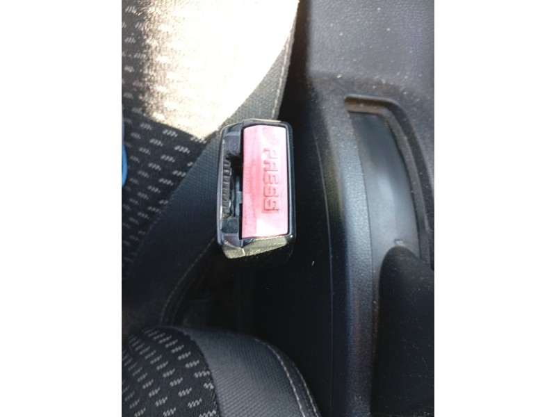 Recambio de enganche cinturon delantero izquierdo para nissan qashqai i (j10, nj10) 2.0 dci referencia OEM IAM 86842JD00B  