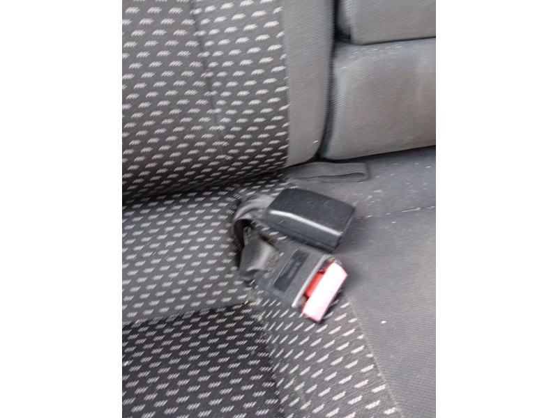 Recambio de enganche cinturon trasero central para nissan qashqai i (j10, nj10) 2.0 dci referencia OEM IAM 88862JD10A  