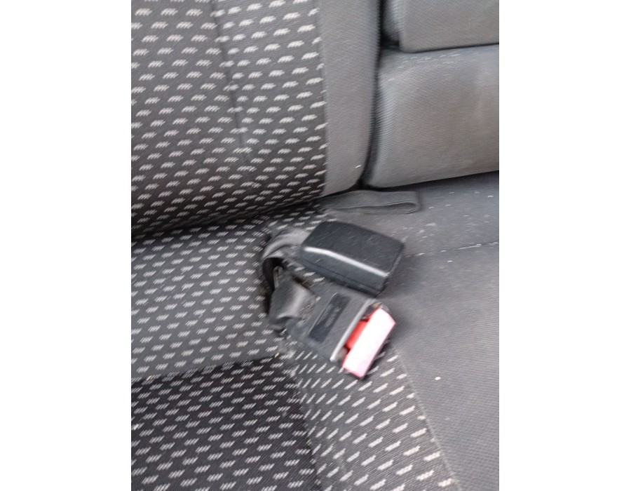 Recambio de enganche cinturon trasero central para nissan qashqai i (j10, nj10) 2.0 dci referencia OEM IAM 88862JD10A  