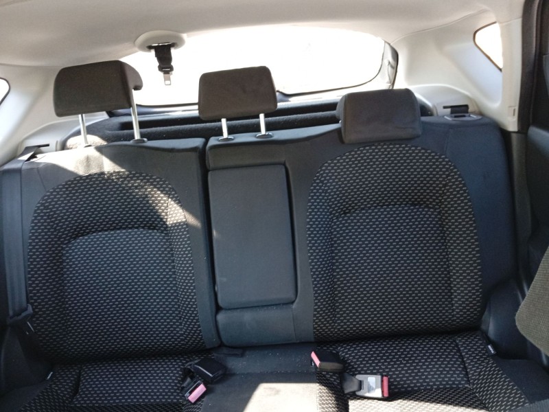 Recambio de asientos traseros para nissan qashqai i (j10, nj10) 2.0 dci referencia OEM IAM 88320JD00A  