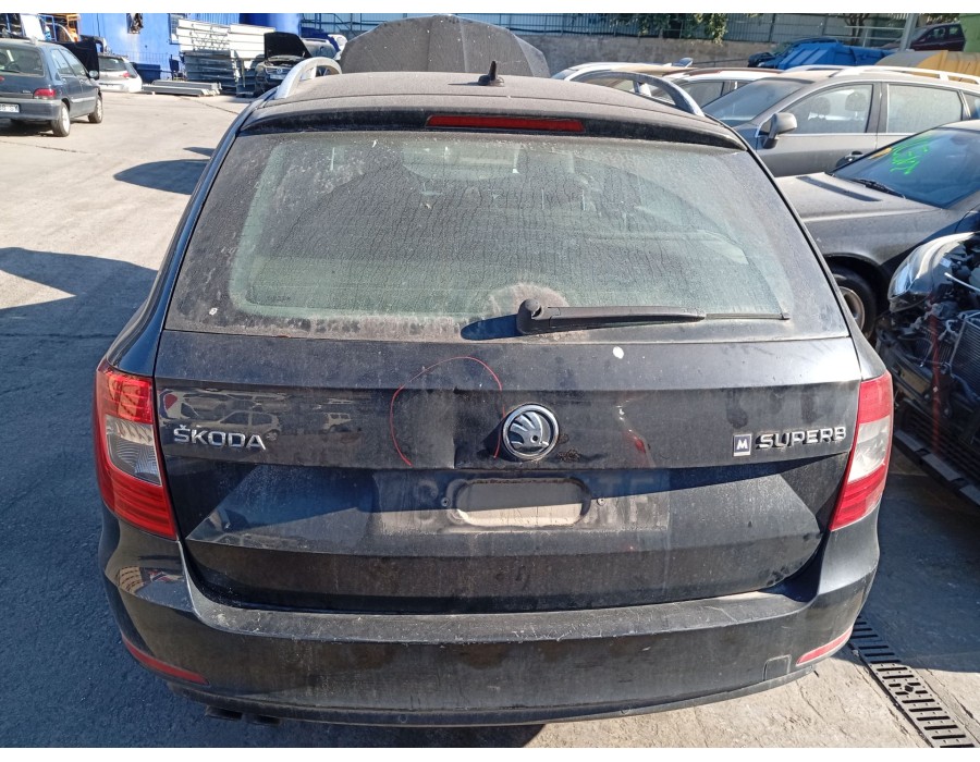 Recambio de porton trasero para skoda superb ii station wagon (3t5) 2.0 tdi 16v referencia OEM IAM   
