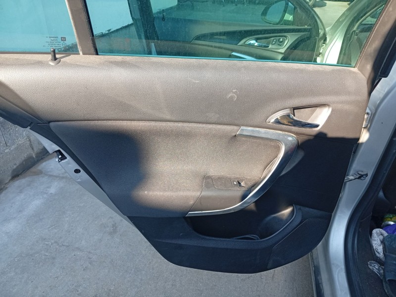 Recambio de guarnecido puerta trasera izquierda para opel insignia a (g09) 2.0 cdti (68) referencia OEM IAM 13327699  