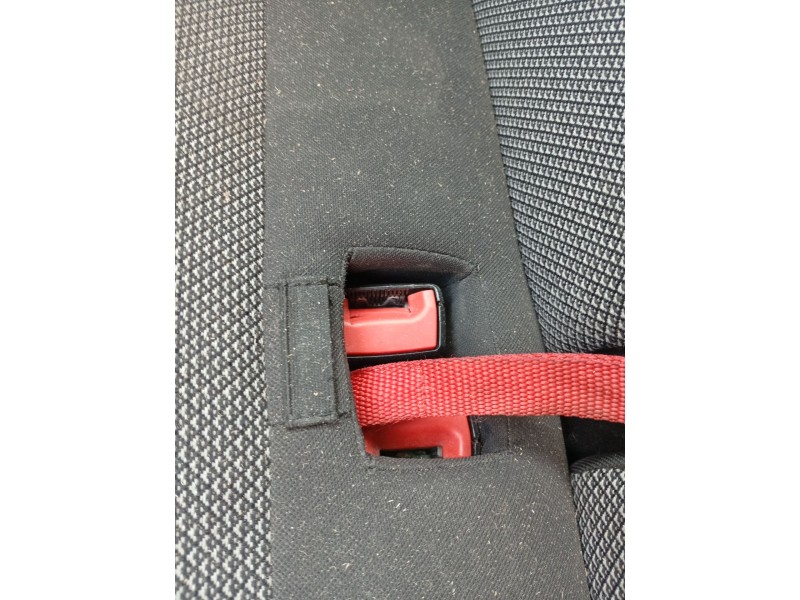 Recambio de enganche cinturon delantero derecho para fiat doblo cargo (263_) 1.6 d multijet referencia OEM IAM 735479583  