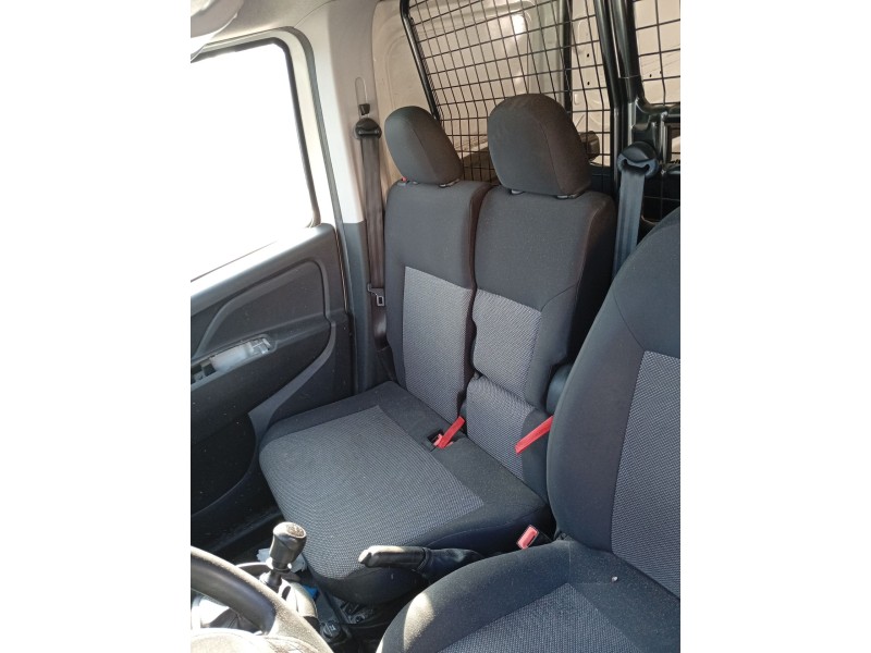 Recambio de asiento delantero derecho para fiat doblo cargo (263_) 1.6 d multijet referencia OEM IAM   