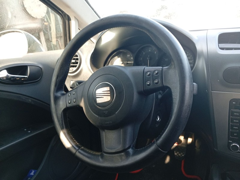 Recambio de volante para seat leon (1p1) 1.9 tdi referencia OEM IAM 5P0419091K  