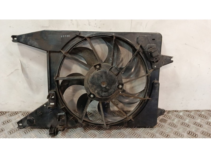 Recambio de electroventilador para dacia sandero (bs_) 1.2 16v referencia OEM IAM 3135104018  