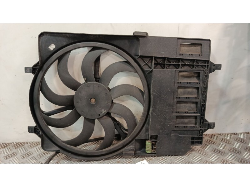 Recambio de electroventilador para mini mini (r50, r53) cooper referencia OEM IAM 11819310  