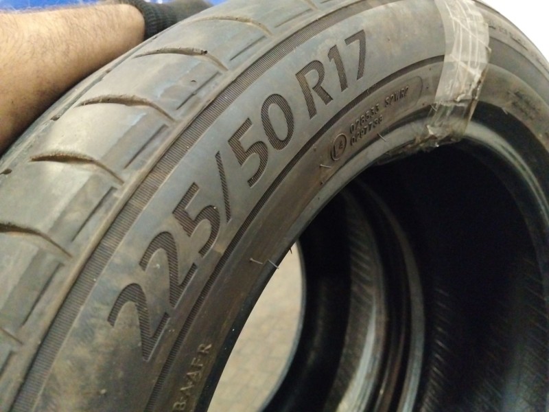 Recambio de neumatico pareja para neumatico neumatico ocasion referencia OEM IAM 225/50/17 98Y CEAT SPORT DRIVE 