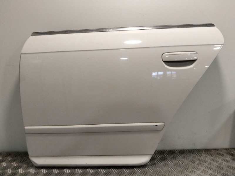 Recambio de puerta trasera izquierda para seat exeo st (3r5)(2009>) 2.0 tdi referencia OEM IAM : 3R0833051  