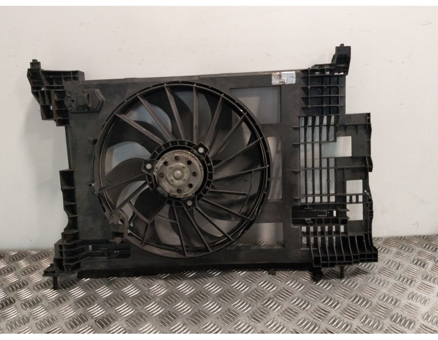 Recambio de electroventilador para renault grand scénic ii (jm0/1_) 2.0 dci (jm1k) referencia OEM IAM 221180  
