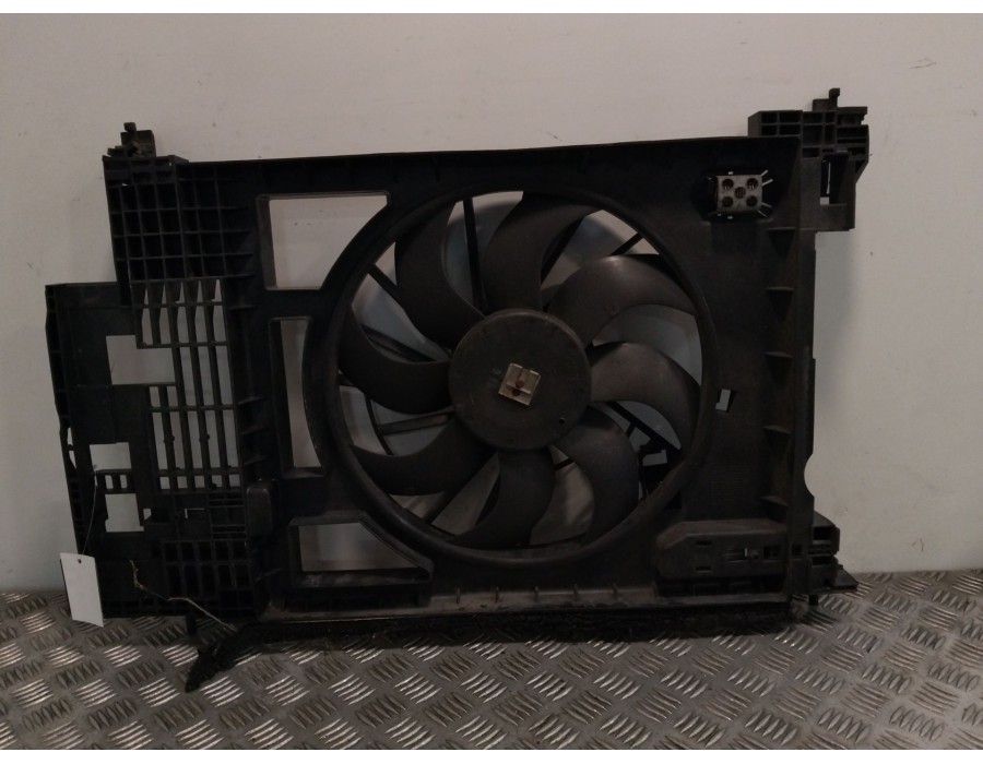 Recambio de electroventilador para renault grand scénic ii (jm0/1_) 2.0 dci (jm1k) referencia OEM IAM 221180  