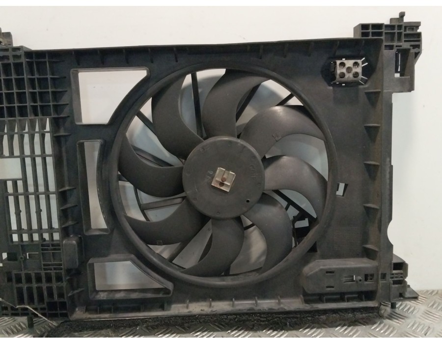 Recambio de electroventilador para renault grand scénic ii (jm0/1_) 2.0 dci (jm1k) referencia OEM IAM 221180  