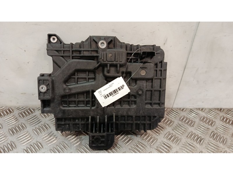 Recambio de soporte bateria para kia ceed referencia OEM IAM   
