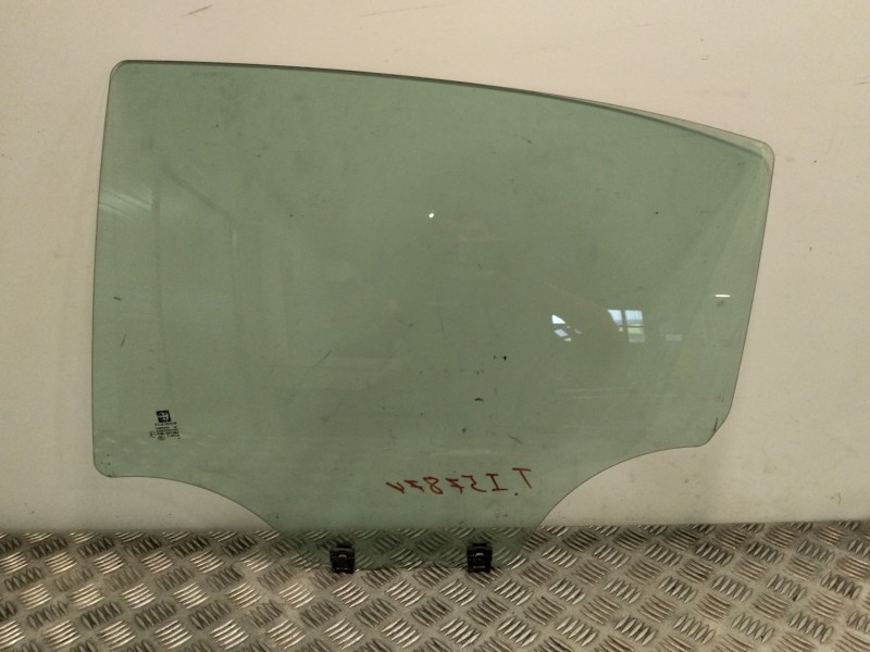 Recambio de luna trasera derecha para peugeot 208 referencia OEM IAM 43R001583  