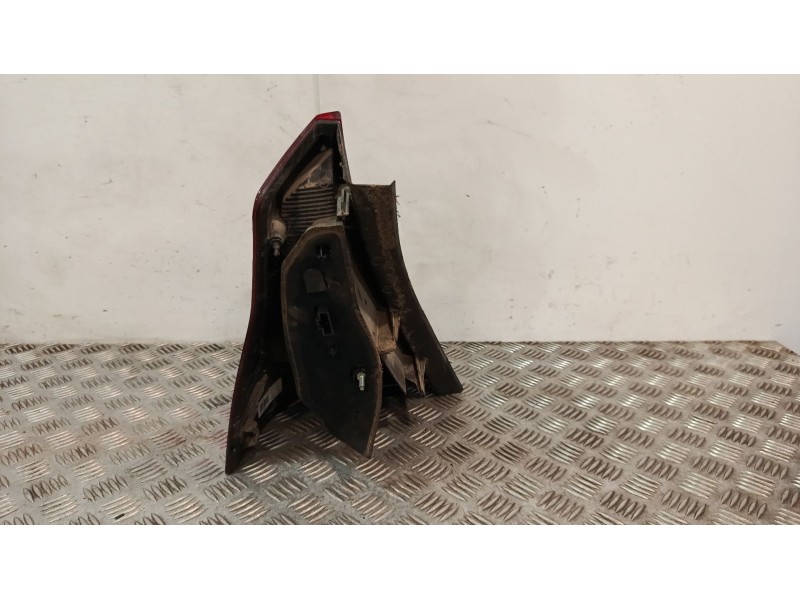 Recambio de faro derecho para dacia sandero (bs_) 1.4 (bs0c, bs0a, bs0g, bs1f, bs0e) referencia OEM IAM 62421002  