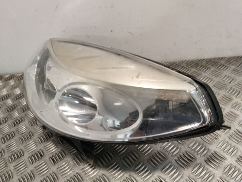 Recambio de faro izquierdo para dacia sandero (bs_) 1.4 (bs0c, bs0a, bs0g, bs1f, bs0e) referencia OEM IAM 8200733878  