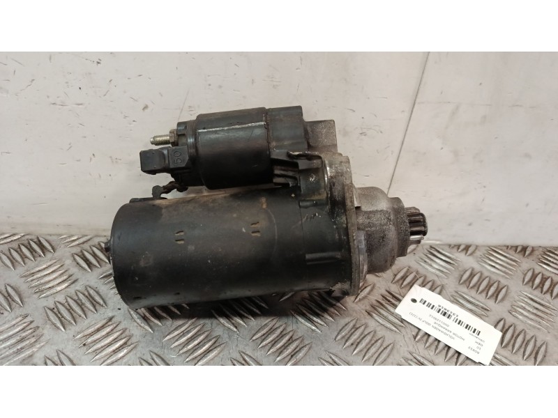 Recambio de motor arranque para volkswagen golf iv (1j1) 1.9 tdi referencia OEM IAM 0001125012  