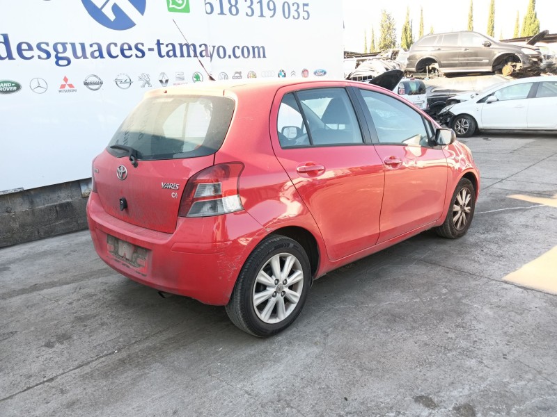 toyota yaris (_p9_) del año 2011