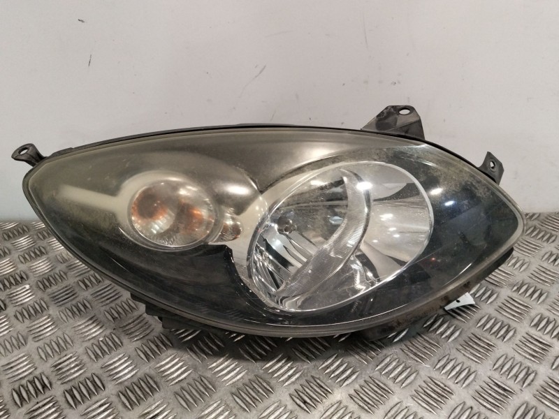 Recambio de faro derecho para renault twingo ii (cn0_) 1.2 16v (cn0k, cn0v) referencia OEM IAM 27152800RE  