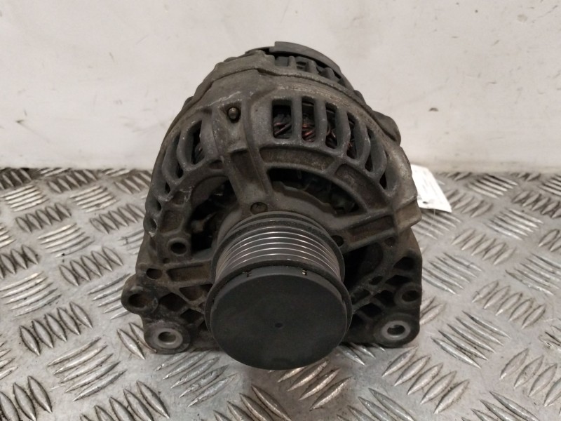 Recambio de alternador para volkswagen golf iv (1j1) 1.9 tdi referencia OEM IAM 038903023L  